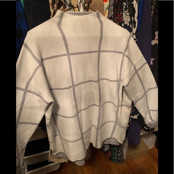 Max Studio white and grey sweater - Picture 1 of 2